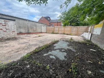 Property for Auction in Coventry & Warwickshire - 162 Earlsdon Avenue North, Earlsdon, Coventry, West Midlands CV5 6FZ