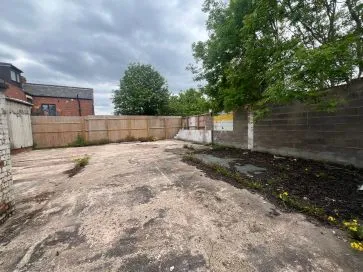 Property for Auction in Coventry & Warwickshire - 162 Earlsdon Avenue North, Earlsdon, Coventry, West Midlands CV5 6FZ