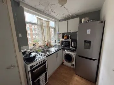 Property for Auction in Coventry & Warwickshire - 7 Culworth Court, Foleshill, Coventry, West Midlands CV6 5JY