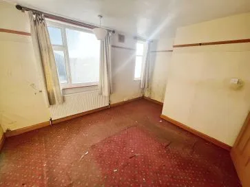 Property for Auction in Coventry & Warwickshire - 37 Elgar Road, Courthouse Green, Coventry, West Midlands CV6 7JG