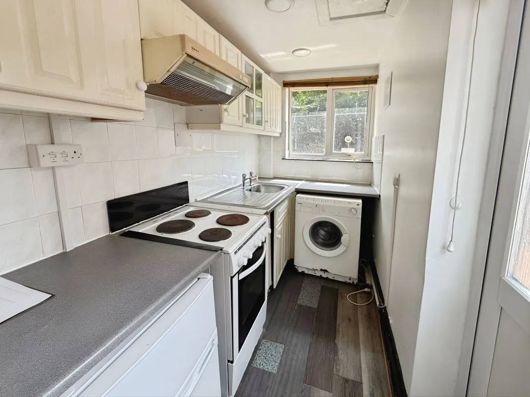 15 Albany Road, Coventry, West Midlands, CV5 6JQ - Online Auctions