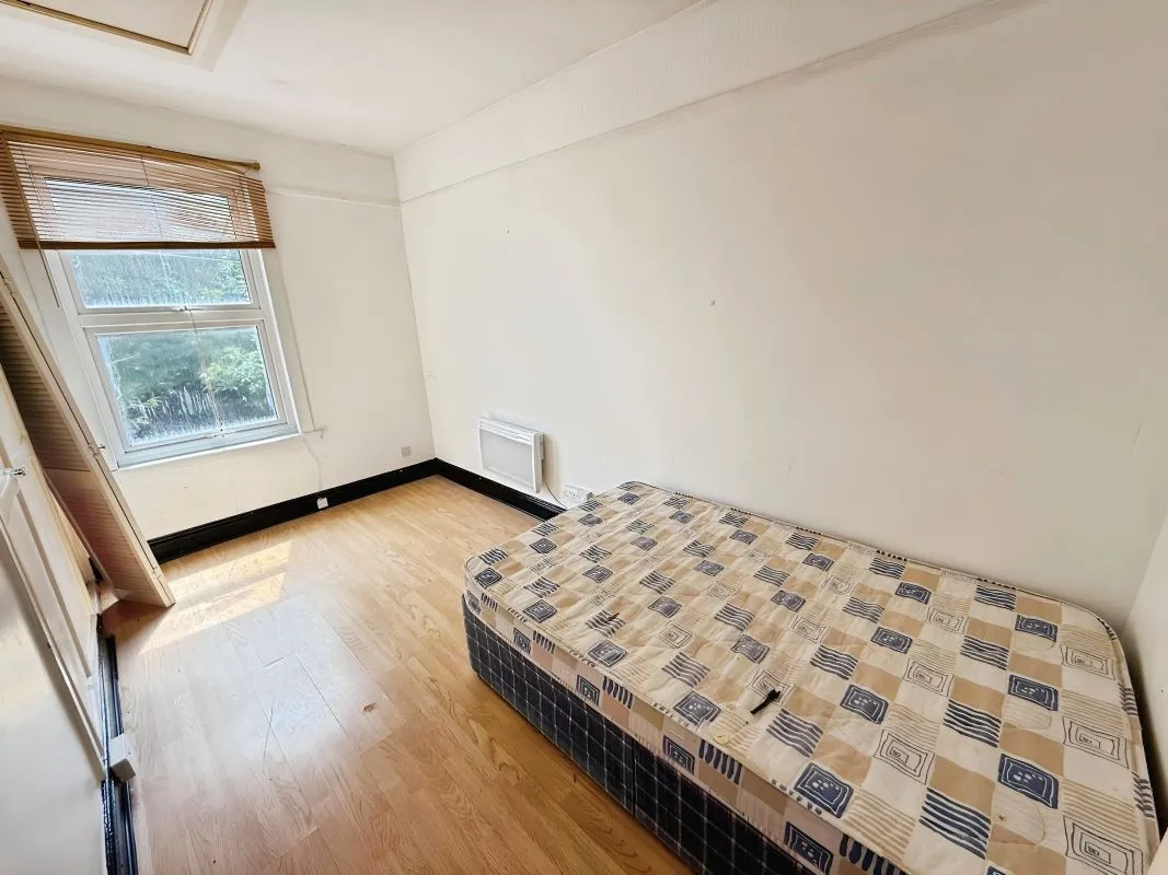 15 Albany Road, Coventry, West Midlands, CV5 6JQ - Online Auctions