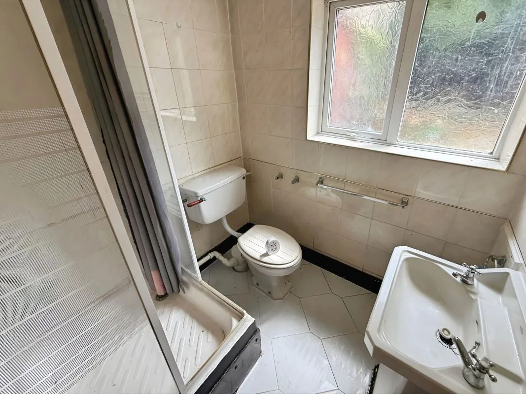 15 Albany Road, Coventry, West Midlands, CV5 6JQ - Online Auctions