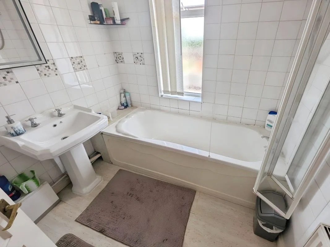 Exhall, Coventry, West Midlands, CV7 9BG - Online Auctions