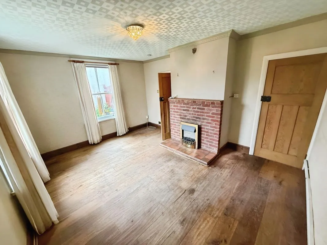 Bulkington, Bedworth, Warwickshire, CV12 9NH - Online Auctions