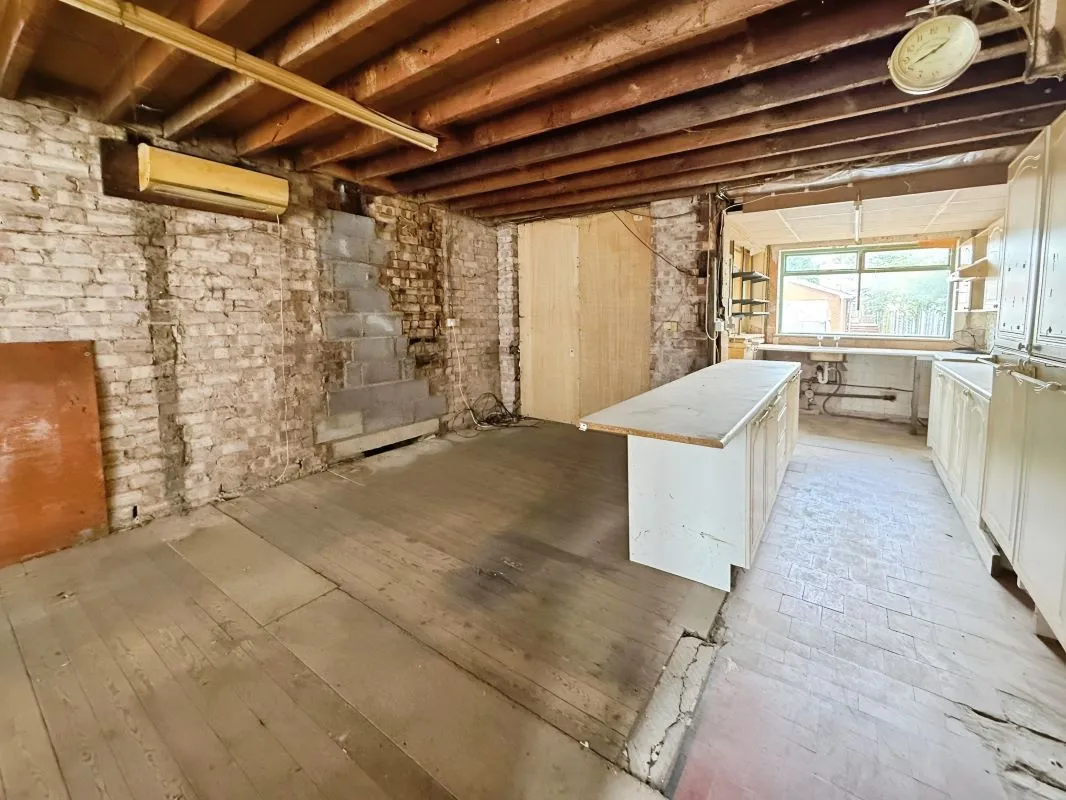 Lower Stoke, Coventry, West Midlands, CV2 5HN - Online Auctions
