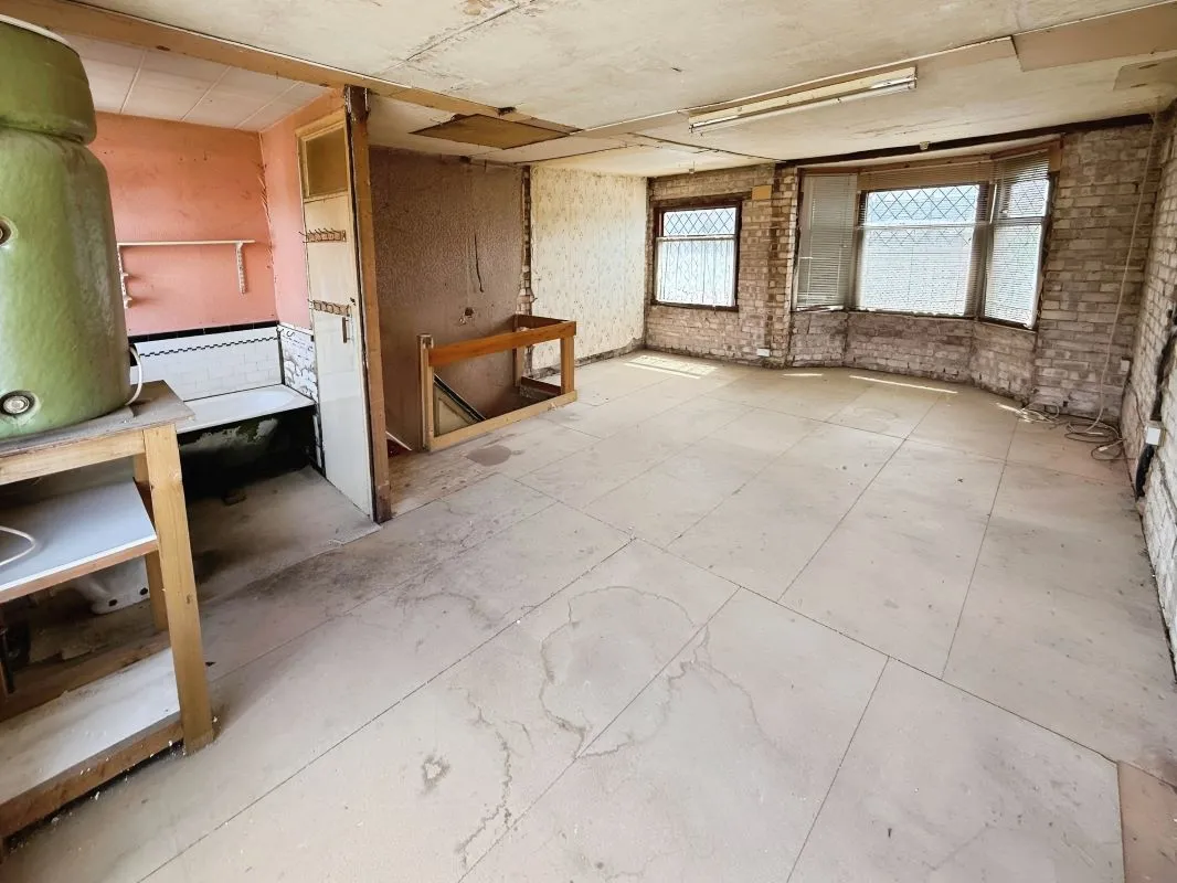 Lower Stoke, Coventry, West Midlands, CV2 5HN - Online Auctions