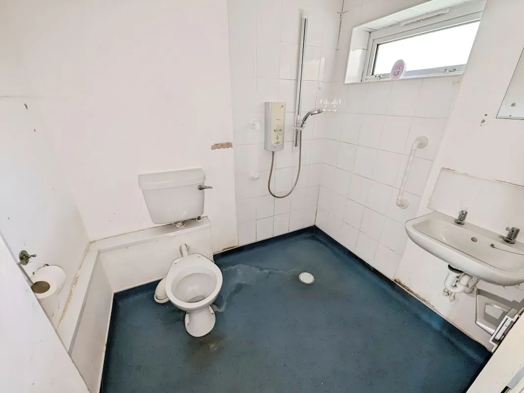 Stoney Stanton, Leicester, Leicestershire, LE9 4TJ - Online Auctions