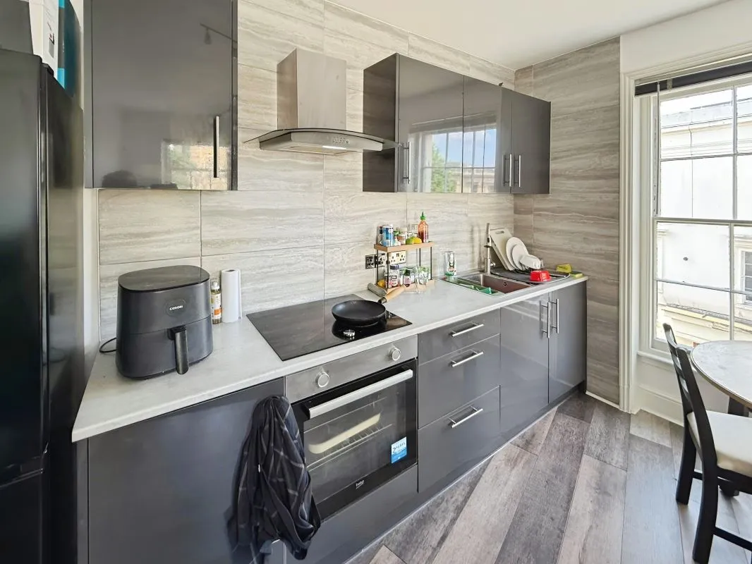 12 Spencer Street, Leamington Spa, Warwickshire, CV31 3NF - Online Auctions