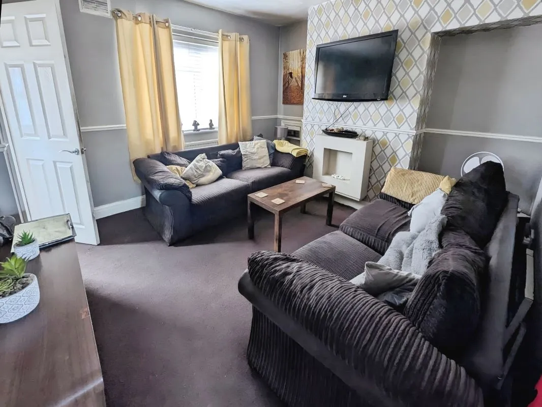 Courthouse Green, Coventry, West Midlands, CV6 7GD - Online Auctions