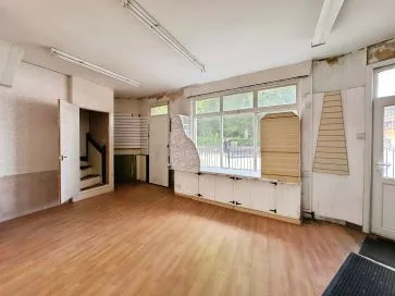 Property for Auction in Coventry & Warwickshire - 4 and 4A, Coventry Road, Bedworth, Warwickshire CV12 8NN