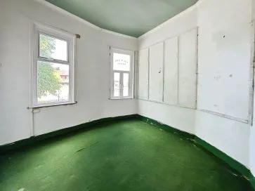 Property for Auction in Coventry & Warwickshire - 4 and 4A, Coventry Road, Bedworth, Warwickshire CV12 8NN