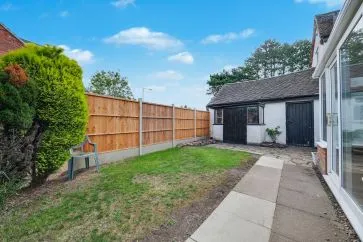 Property for Auction in Coventry & Warwickshire - 174 Hickman Road, Galley Common, Nuneaton, Warwickshire CV10 9NG