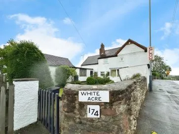 Property for Auction in Coventry & Warwickshire - 174 Hickman Road, Galley Common, Nuneaton, Warwickshire CV10 9NG