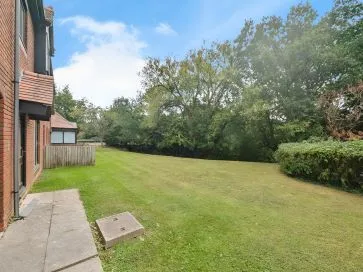 Property for Auction in Coventry & Warwickshire - Unit 8, Arden Court, Arden Road, Alcester, West Midlands B49 6HN
