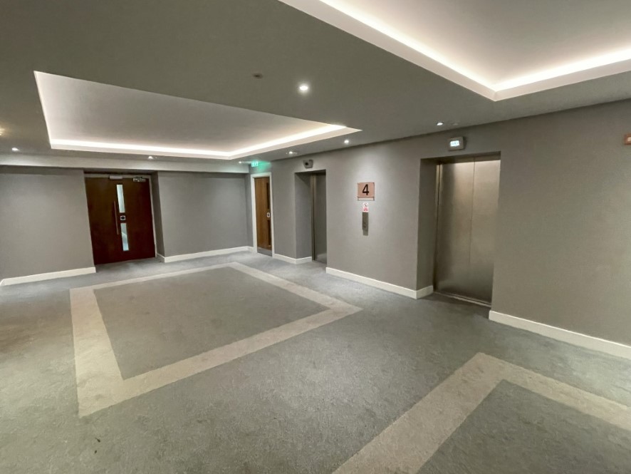 Property for Auction in East Anglia - Flat 94, Beaumont Court 61-71, Victoria Avenue, Southend-On-Sea, Essex SS2 6EB
