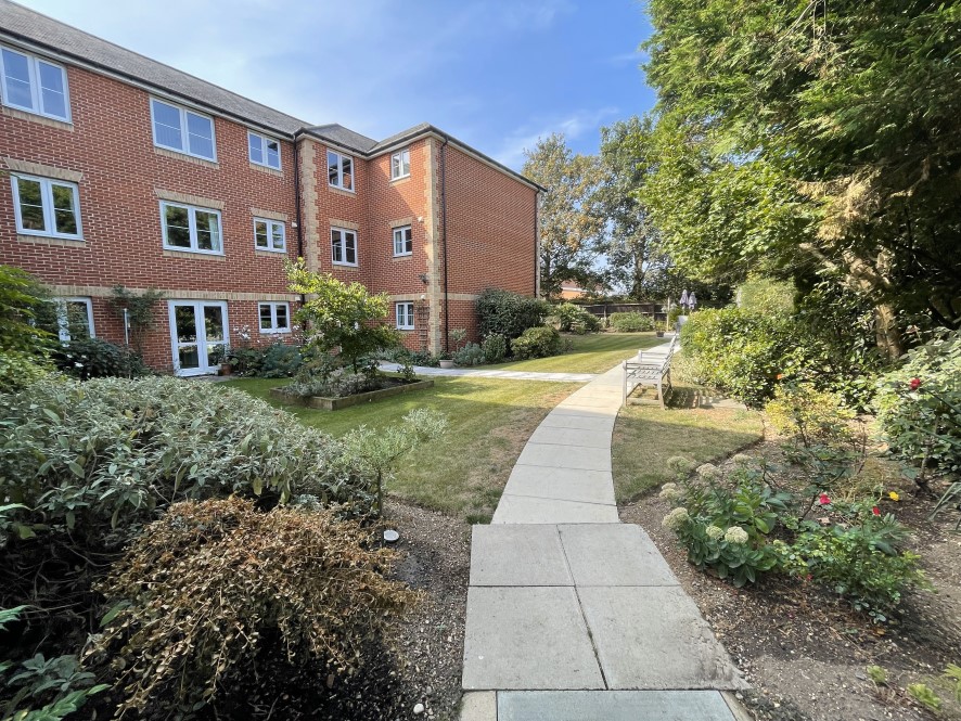 Property for Auction in East Anglia - Flat 22, Chancellor Court, Broomfield Road, Chelmsford, Essex CM1 1RY