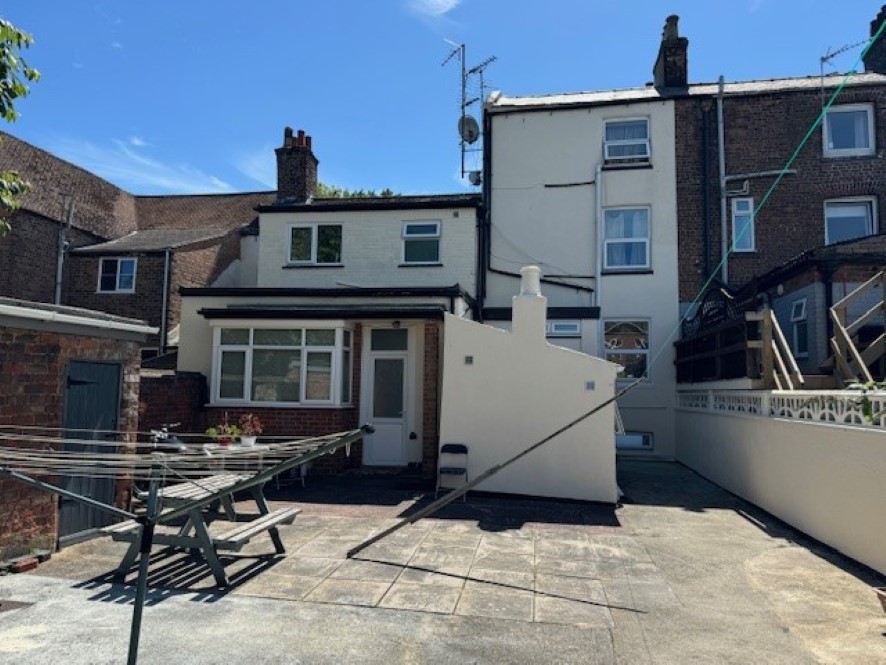 Property for Auction in East Anglia - 12- 14  Bridge Road, Sutton Bridge, Spalding, Lincolnshire PE12 9UA
