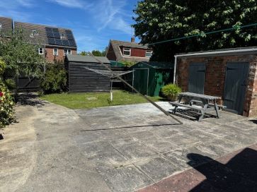 Property for Auction in East Anglia - 12- 14  Bridge Road, Sutton Bridge, Spalding, Lincolnshire PE12 9UA