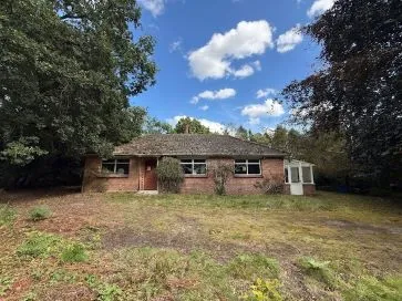 Property for Auction in East Anglia - Stonebeck, 2 Cromer Road, Hainford, Norwich, Norfolk NR10 3AT