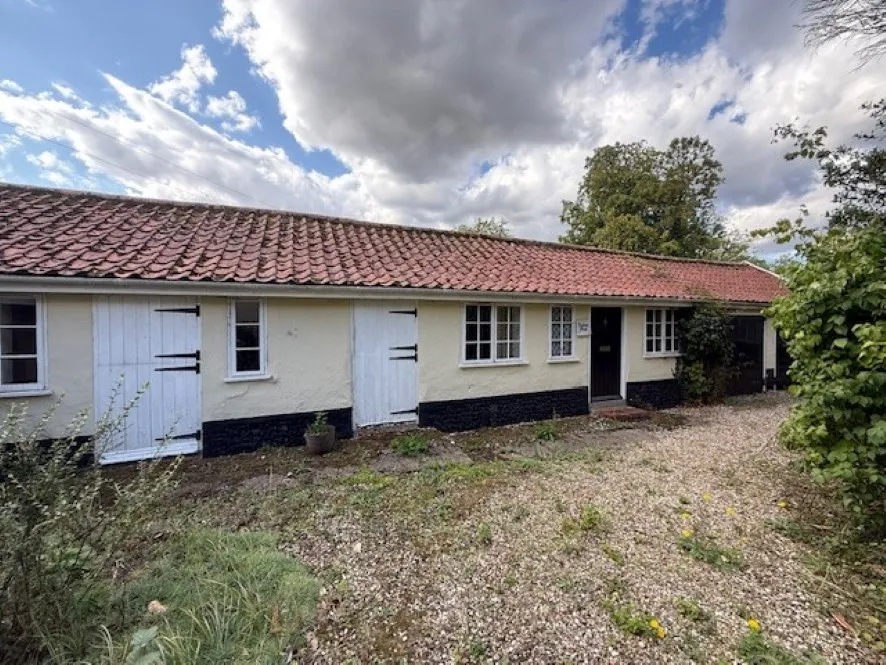 Property for Auction in East Anglia - Woodmans Lodge and Annexe, 38 The Street, Ashwellthorpe, Norfolk NR16 1HD