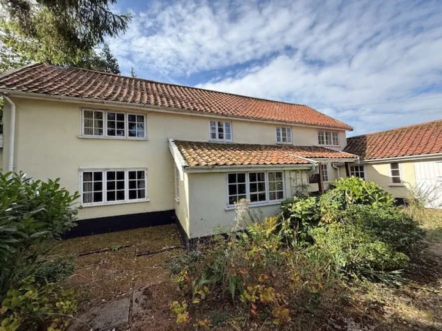 Property for Auction in East Anglia - Woodmans Lodge and Annexe, 38 The Street, Ashwellthorpe, Norfolk NR16 1HD