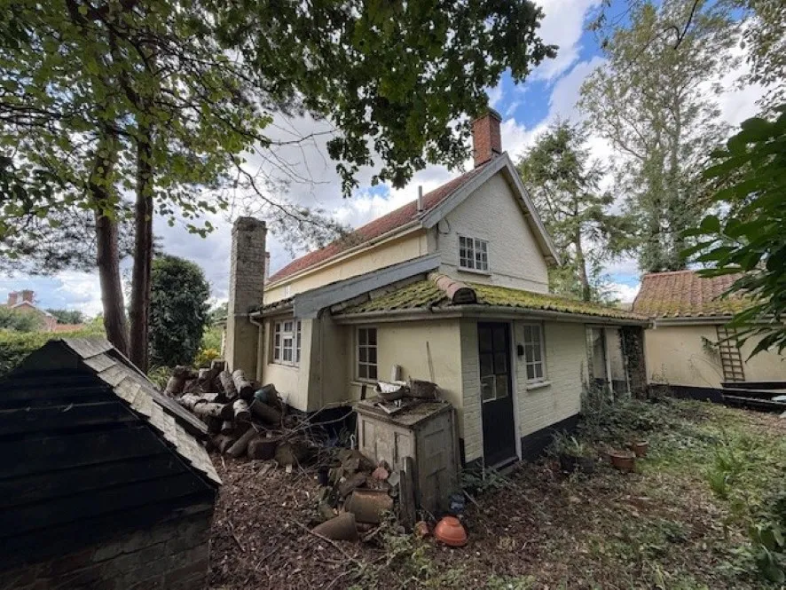 Property for Auction in East Anglia - Woodmans Lodge and Annexe, 38 The Street, Ashwellthorpe, Norfolk NR16 1HD