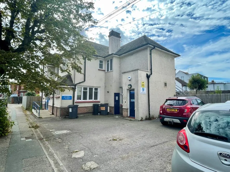 Property for Auction in East Anglia - 25 West Avenue, Clacton-On-Sea, Essex CO15 1EU