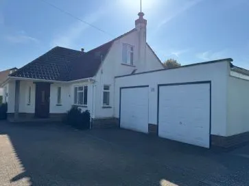 Property for Auction in East Anglia - 12 Sandy Lane, South Wootton, King&apos;s Lynn, Norfolk PE30 3NX