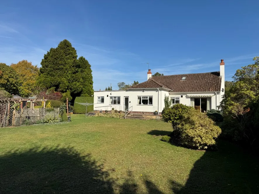 Property for Auction in East Anglia - 12 Sandy Lane, South Wootton, King&apos;s Lynn, Norfolk PE30 3NX