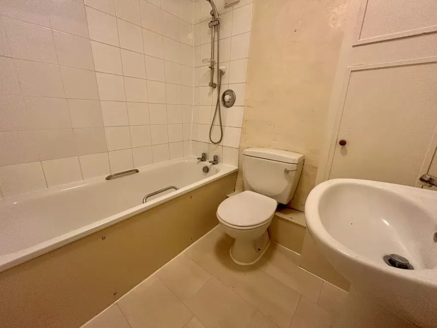 Property for Auction in East Anglia - 16 Quayside, Woodbridge, Suffolk IP12 1BH