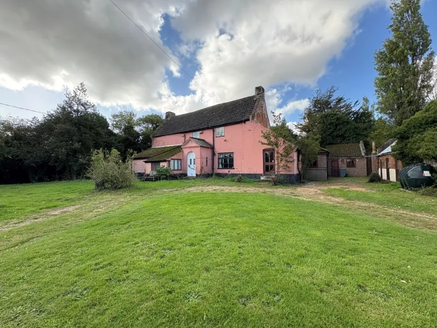Property for Auction in East Anglia - 43 The Green, Upton, Norwich, Norfolk NR13 6AY