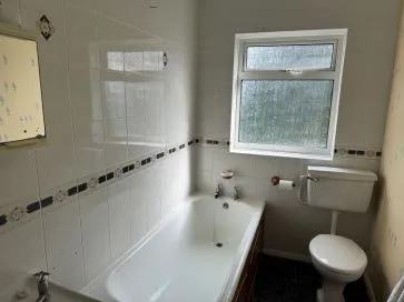 Property for Auction in East Anglia - 47 Old Vicarage Park, Narborough, King&apos;s Lynn PE32 1TH