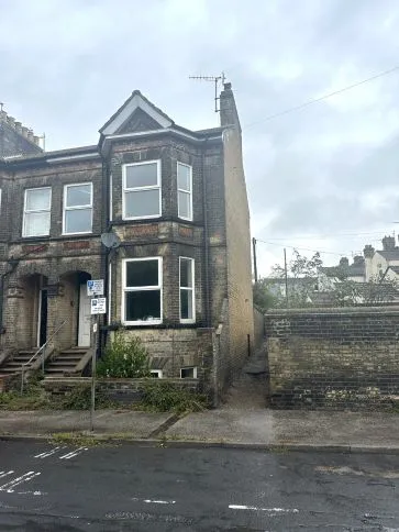 Property for Auction in East Anglia - 30 Milton Road East, Lowestoft, Suffolk NR32 1NU