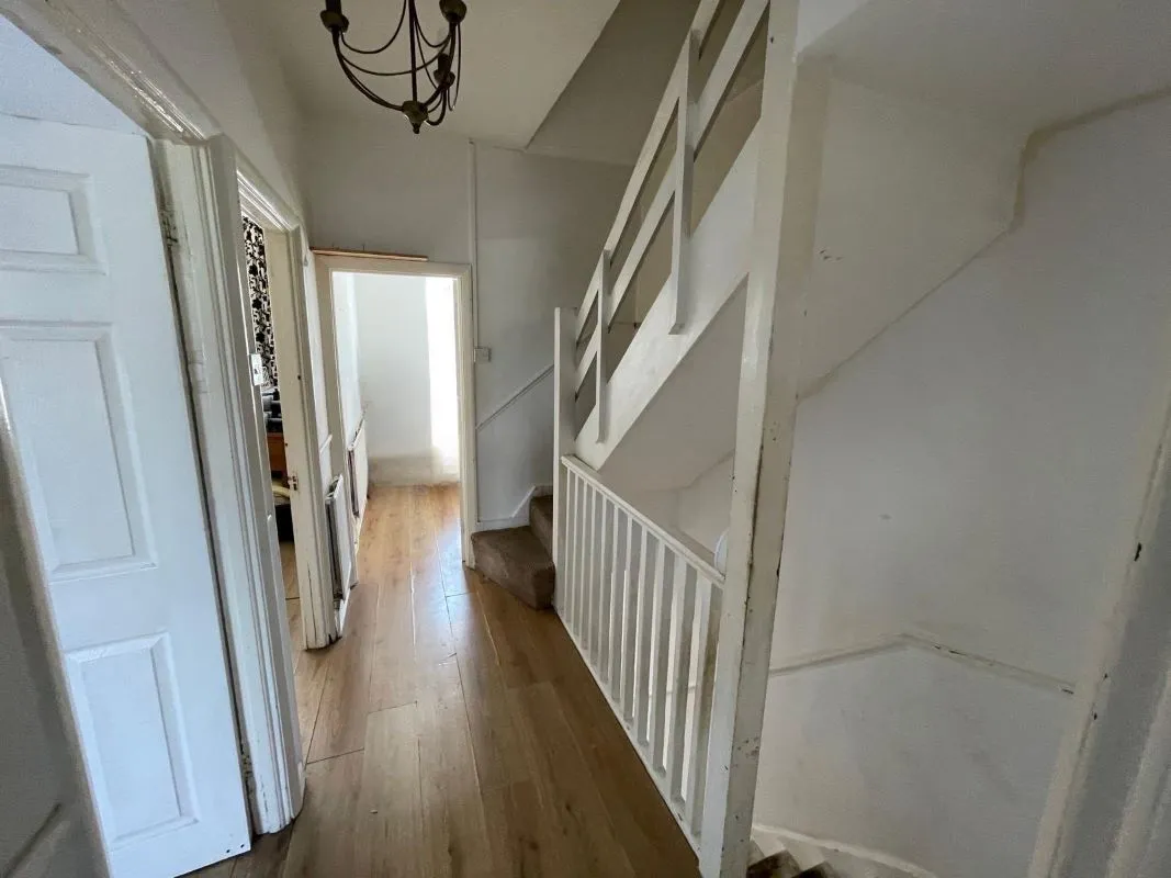 Southend-On-Sea, Essex, SS2 5EZ - Online Auctions