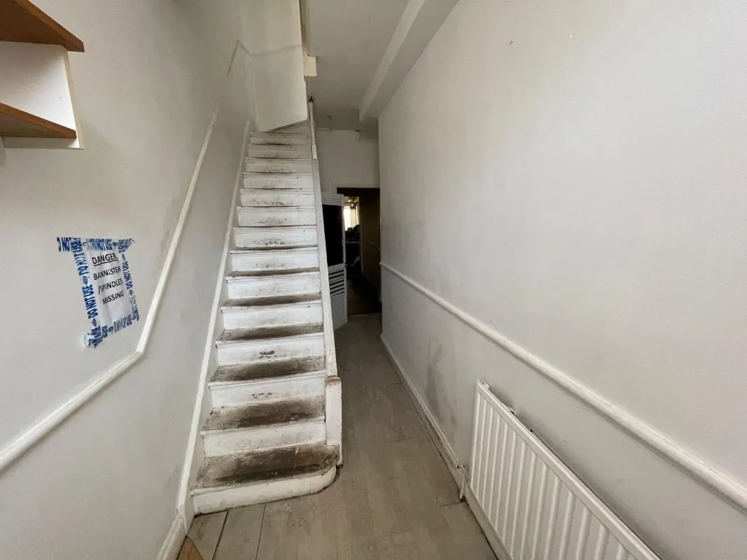 Southend-On-Sea, Essex, SS2 5EZ - Online Auctions