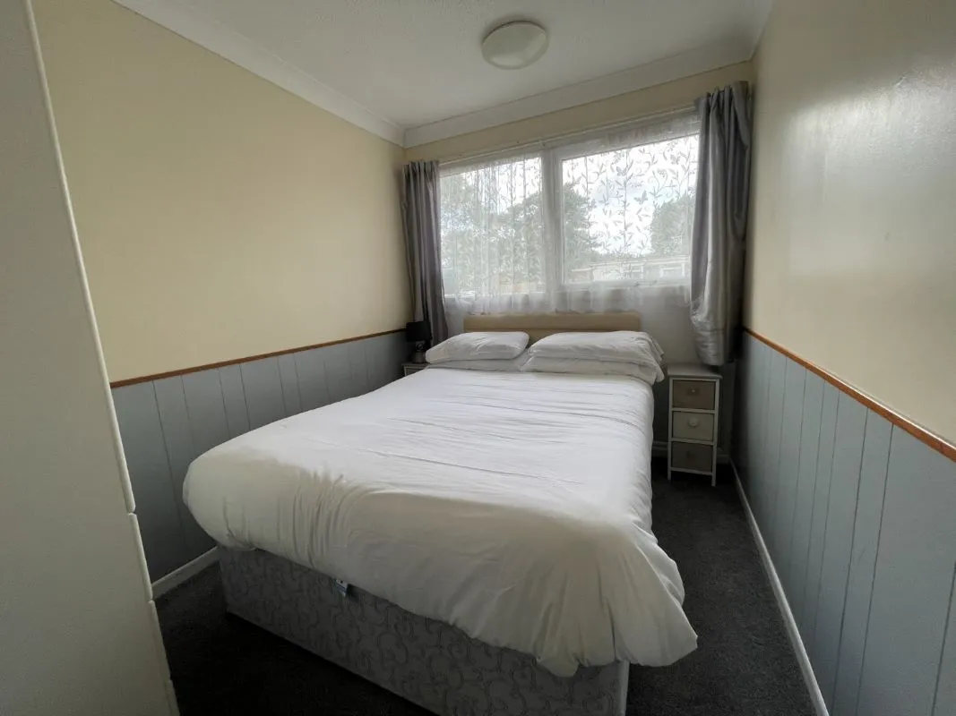 Hemsby, Great Yarmouth, Norfolk, NR29 4HS - Online Auctions