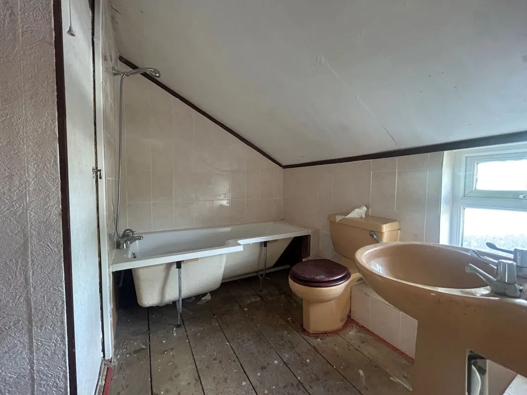 Mill Street, Saxmundham, Suffolk, IP17 3NG - Online Auctions