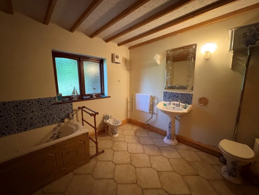 Property for Auction in East Anglia - 43 The Green, Upton, Norwich, Norfolk NR13 6AY