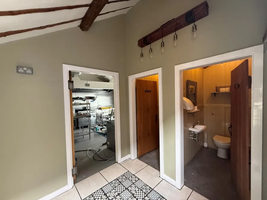 Property for Auction in East Anglia - The Cabinet, High Street, Reed, Royston, Hertfordshire SG8 8AH