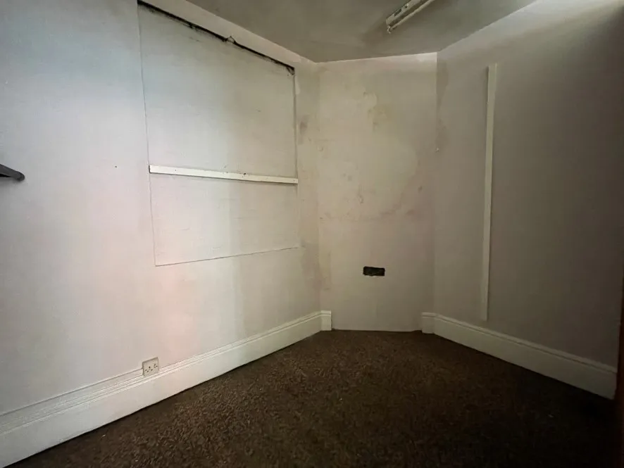 Property for Auction in East Anglia - 1 Howard Street North, Great Yarmouth, Norfolk NR30 1PD