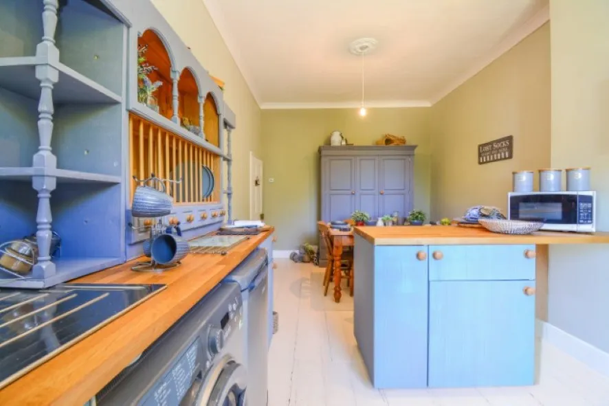 Property for Auction in East Anglia - Flat 6, Knapton House, North Walsham Road, Knapton, North Walsham, Norfolk NR28 0RT