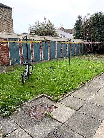 Property for Auction in East Anglia - 10 Claremont Court, Claremont Road, Westcliff-On-Sea, Essex SS0 7DY