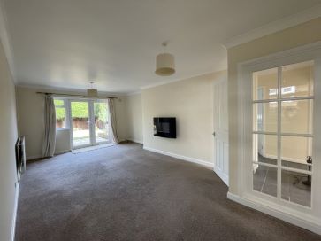 Property for Auction in East Anglia - 20 Maltings Drive, Harleston, Norfolk IP20 9EY