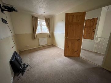 Property for Auction in East Anglia - 36 Beck Way, Loddon, Norwich, Norfolk NR14 6UZ