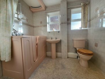 Property for Auction in East Anglia - 19 Dussindale, Wymondham, Norfolk NR18 0TA
