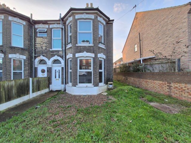 Caister-On-Sea, Great Yarmouth, Norfolk, NR30 5BT - Online Auctions