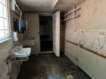 Property for Auction in East Anglia - 87 High Street, Lowestoft, Suffolk NR32 1XN