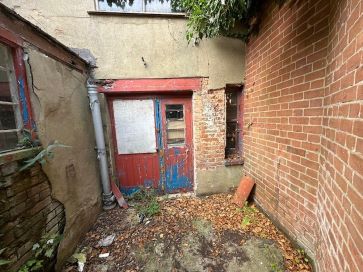 Property for Auction in East Anglia - 87 High Street, Lowestoft, Suffolk NR32 1XN