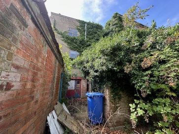 Property for Auction in East Anglia - 87 High Street, Lowestoft, Suffolk NR32 1XN